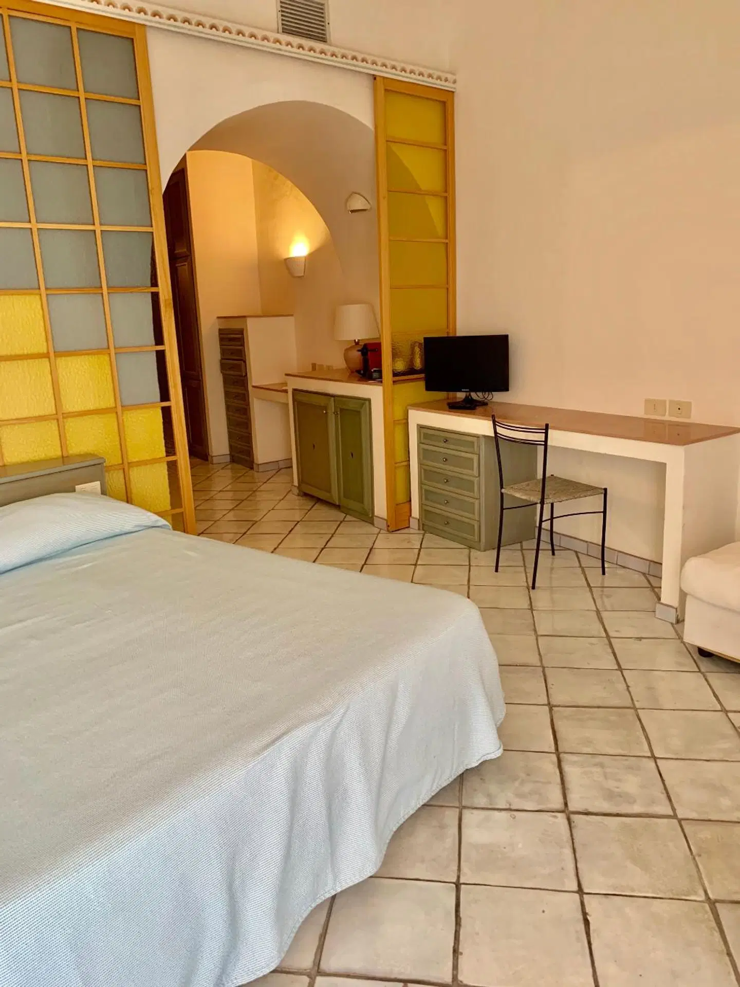 Swadeshi Green Park Hotel ROOM_EXAMPLE