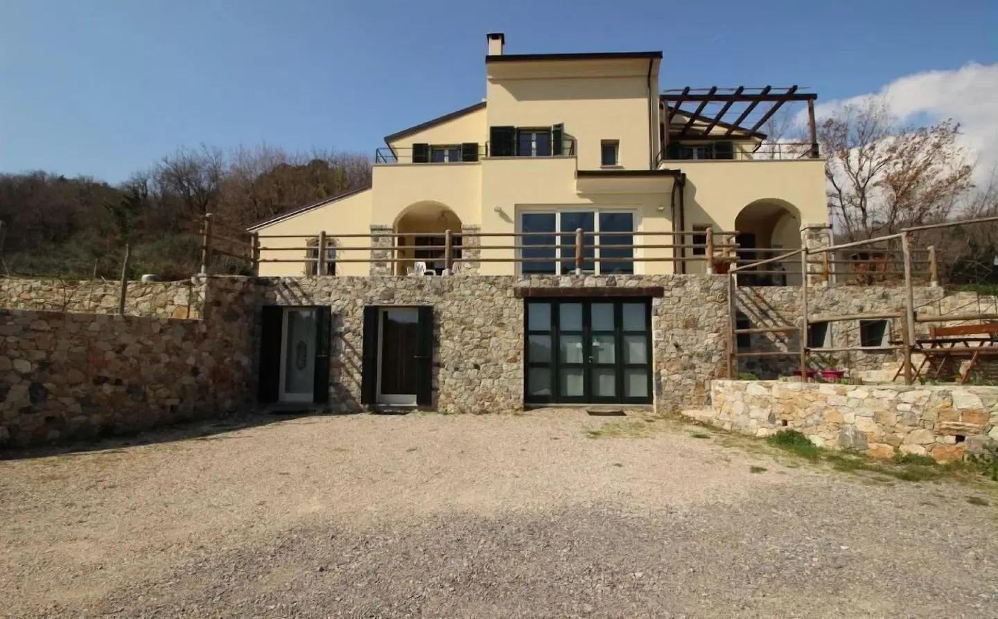 Joie de Vivre EXTERIOR