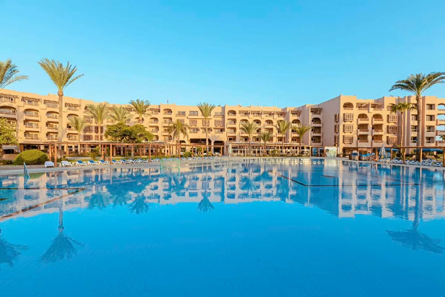 Continental Hotel Hurghada OUTDOOR_POOL
