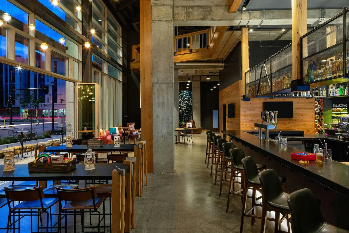 Moxy Minneapolis Downtown Bar
