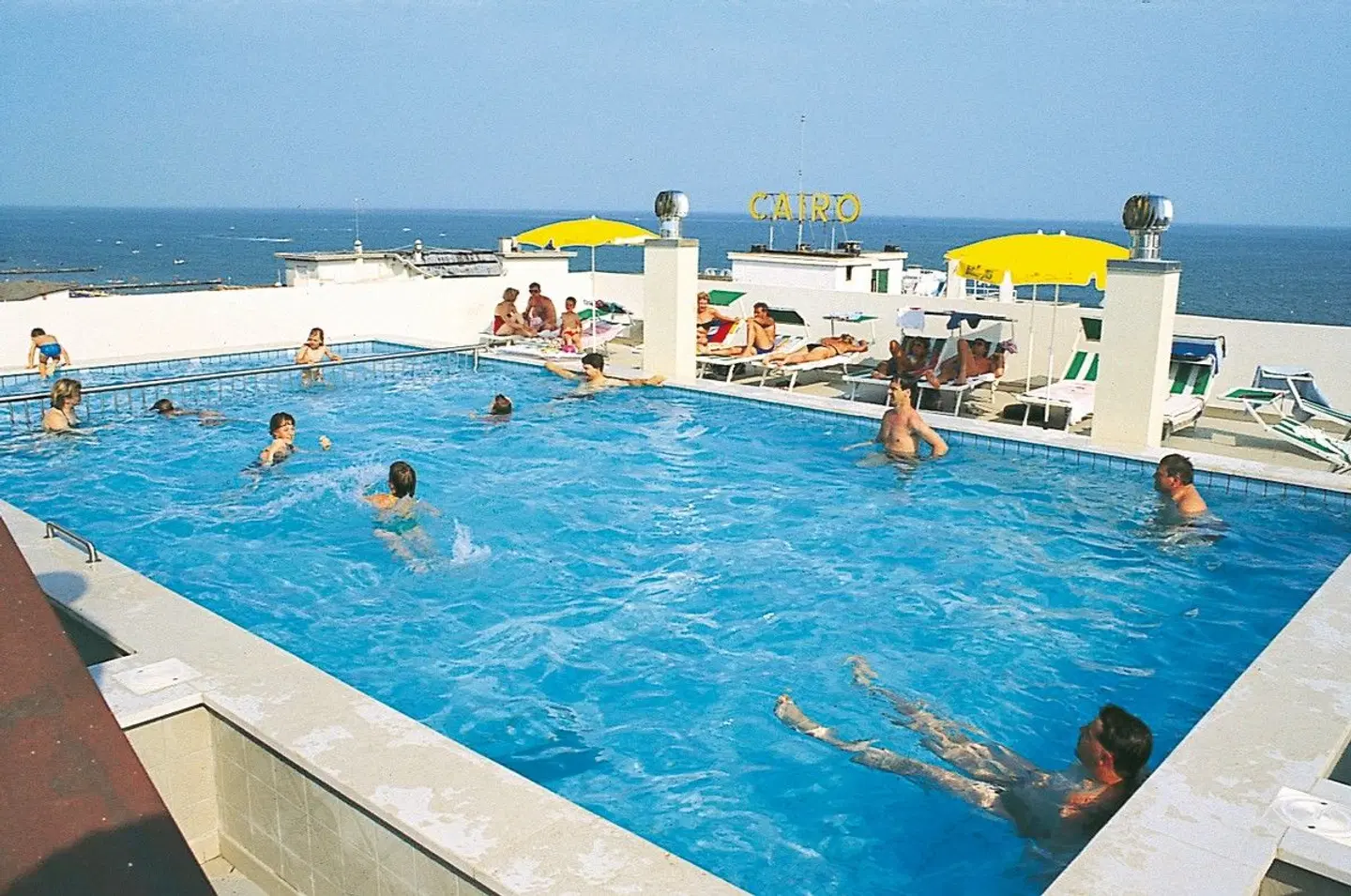 Nelson OUTDOOR_POOL