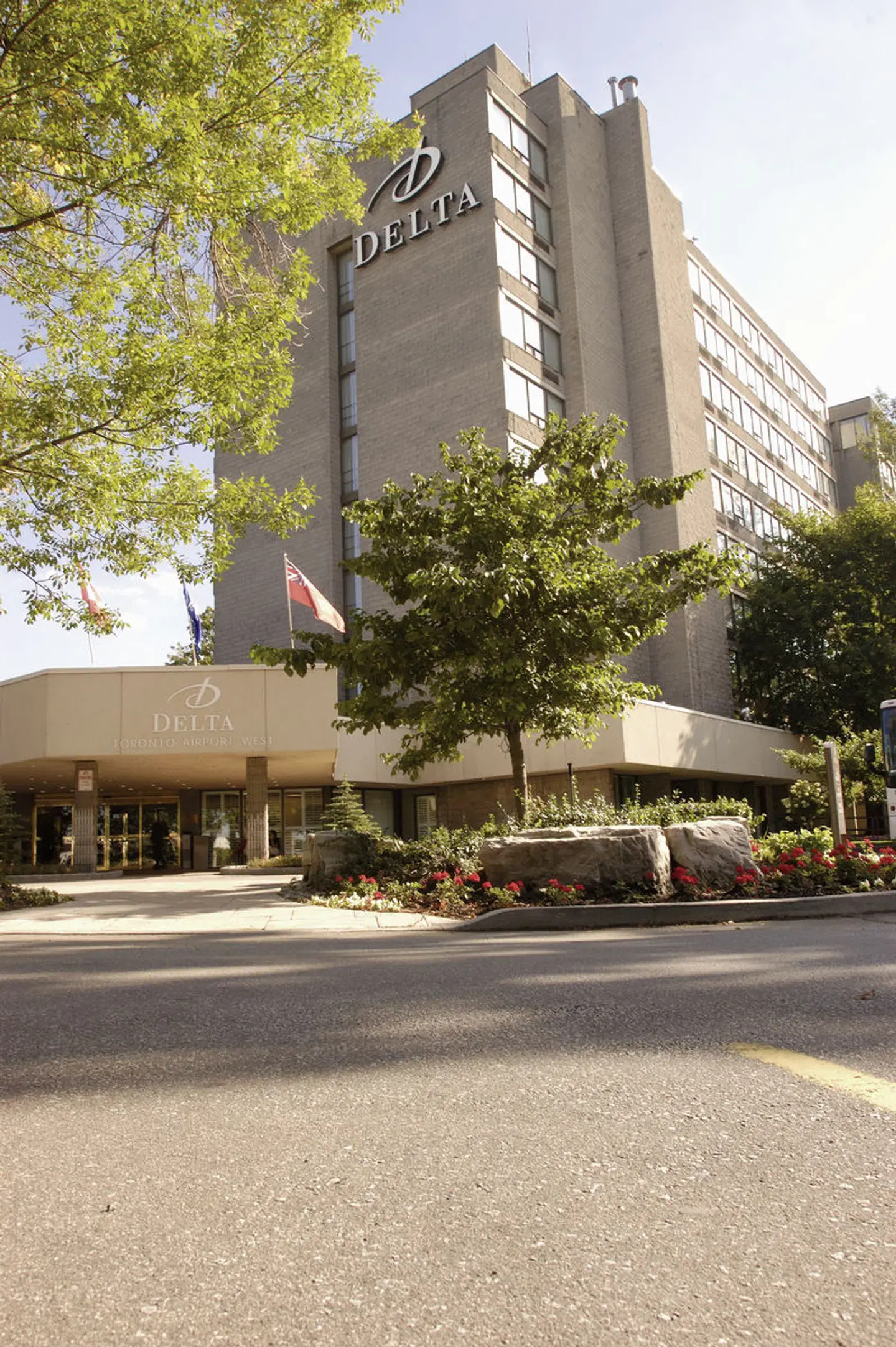Delta Hotels Toronto by Marriott EXTERIOR