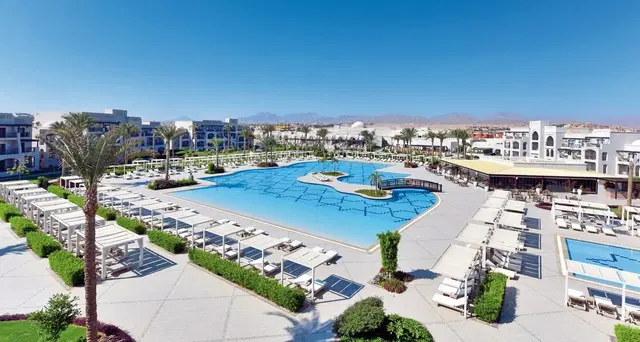 Steigenberger Alcazar OUTDOOR_POOL