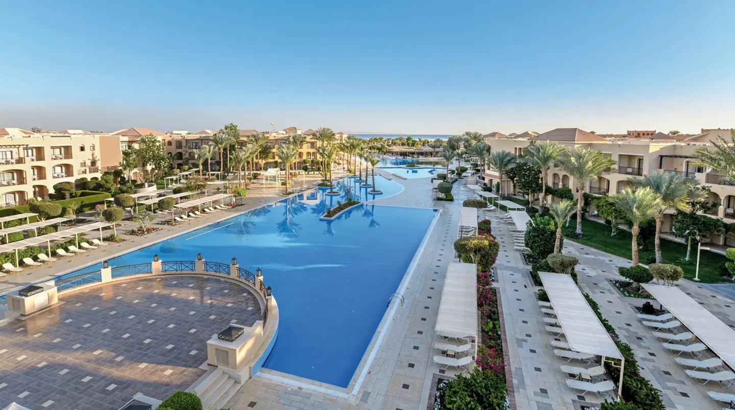 JAZ Aquamarine OUTDOOR_POOL