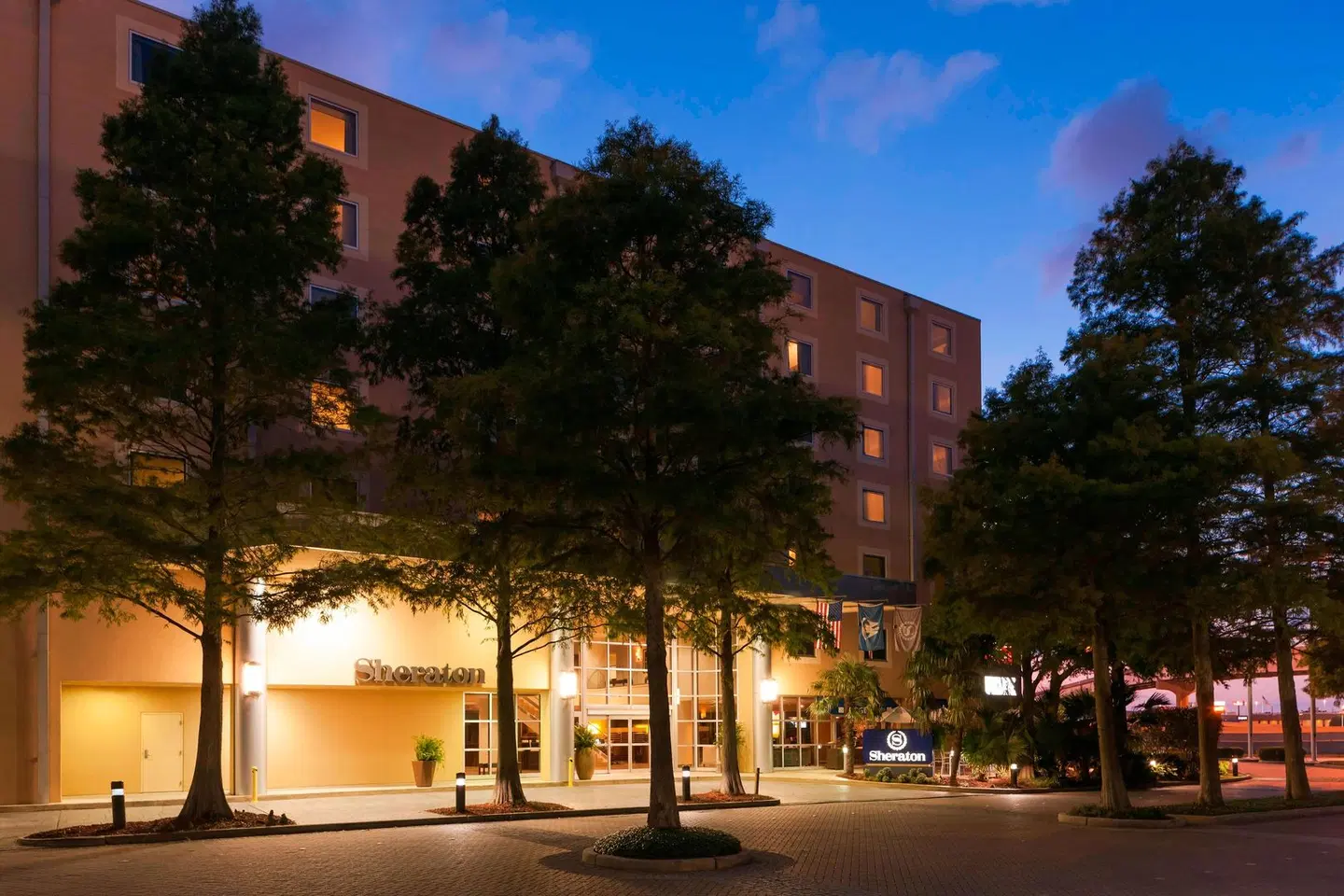 Sheraton Hotel Metairie New Orleans EXTERIOR