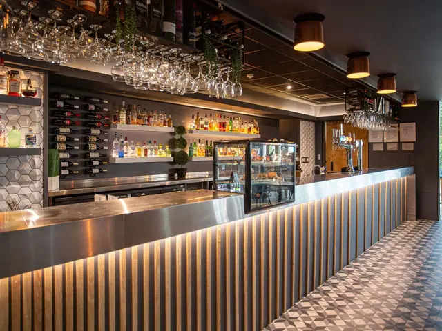 Novotel Edinburgh Park Hotel Bar
