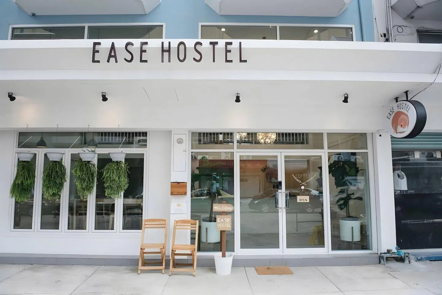 Ease Hostel EXTERIOR