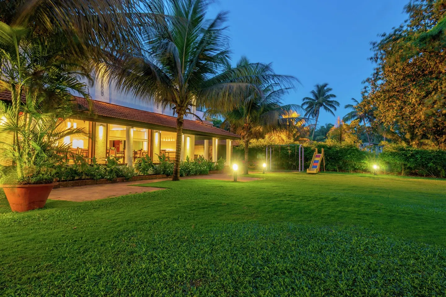 DoubleTree by Hilton Hotel Goa - Arpora - Baga EXTERIOR