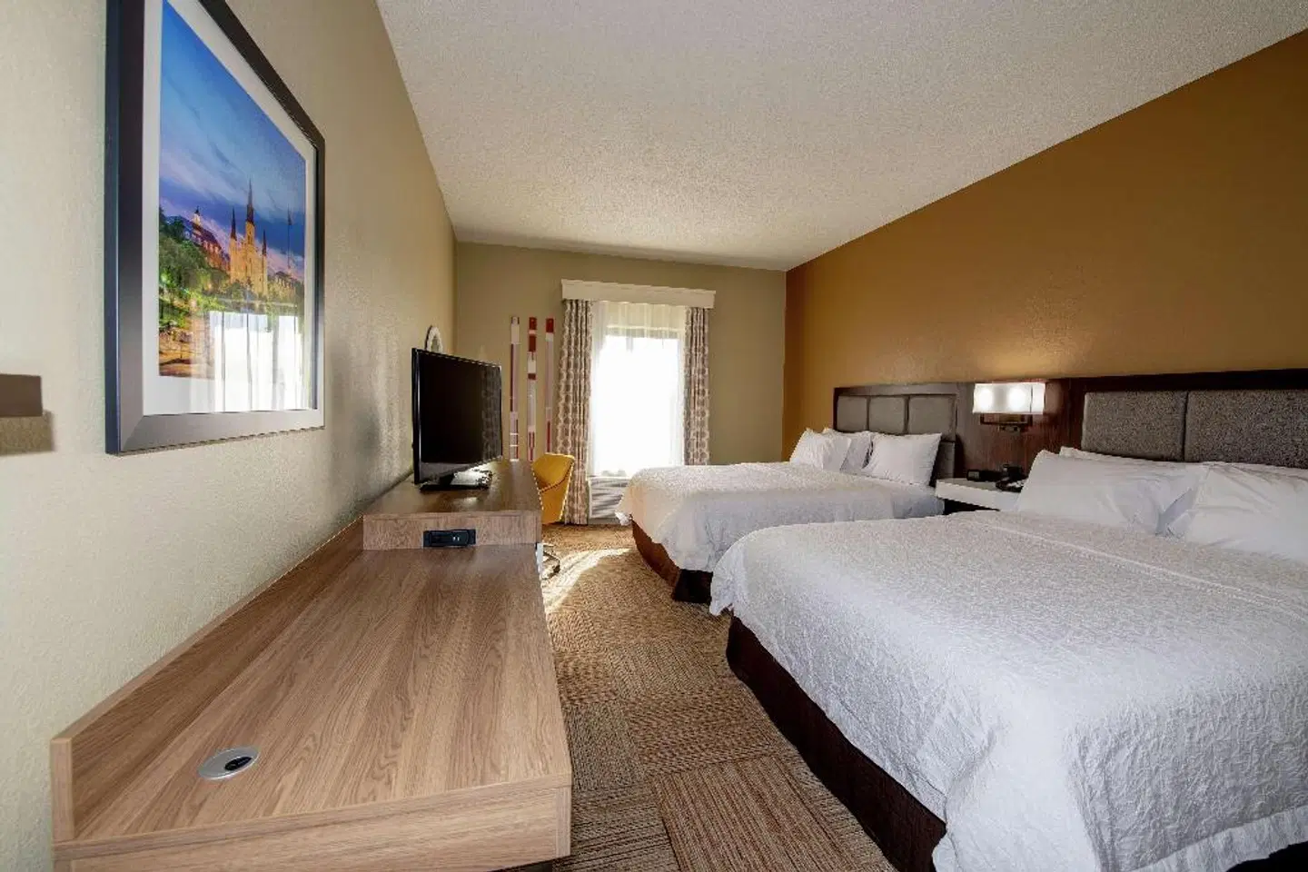 Hampton Inn & Suites Lafayette ROOM_EXAMPLE