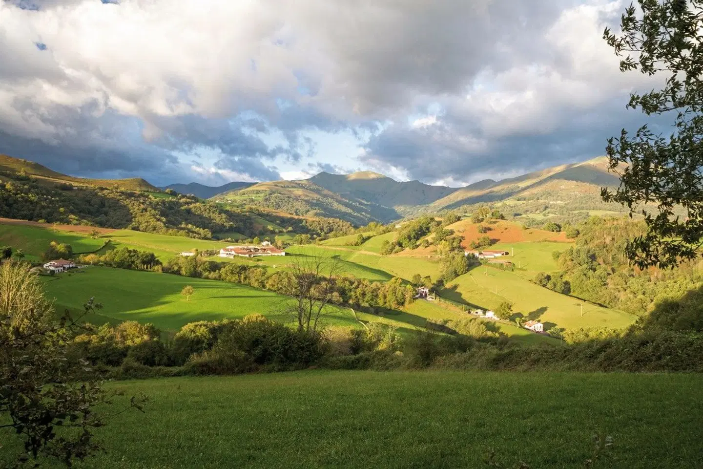 Das grüne Herz Galiciens: Kultur, Natur und Atlantikzauber LANDSCAPE