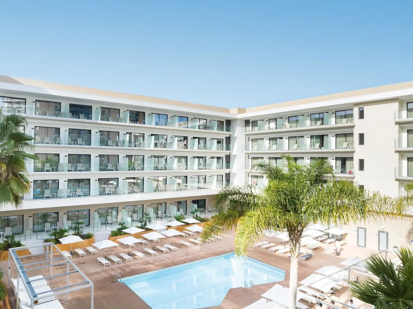 Aubamar Palma Resort OUTDOOR_POOL
