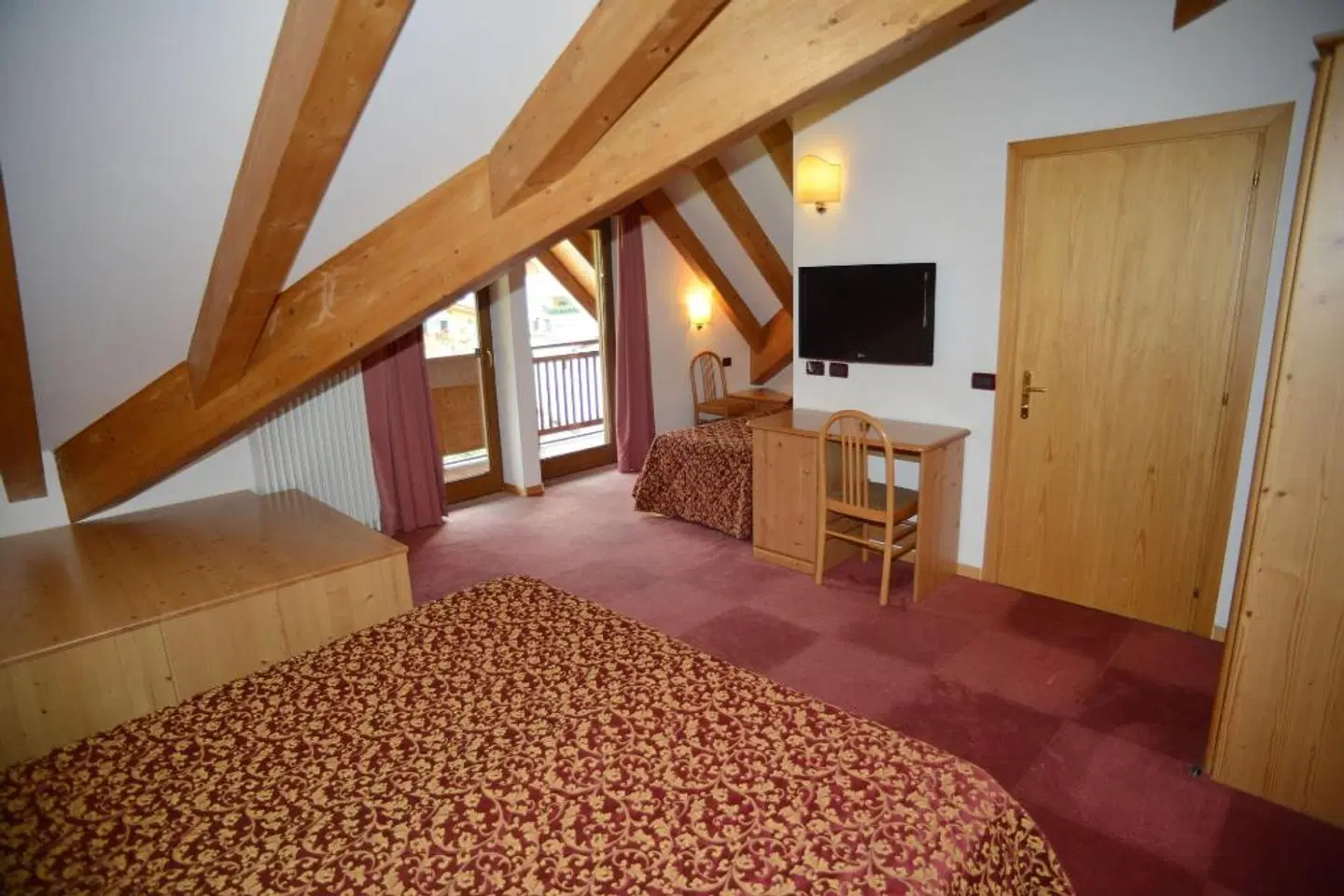 Hotel Canada ROOM_EXAMPLE