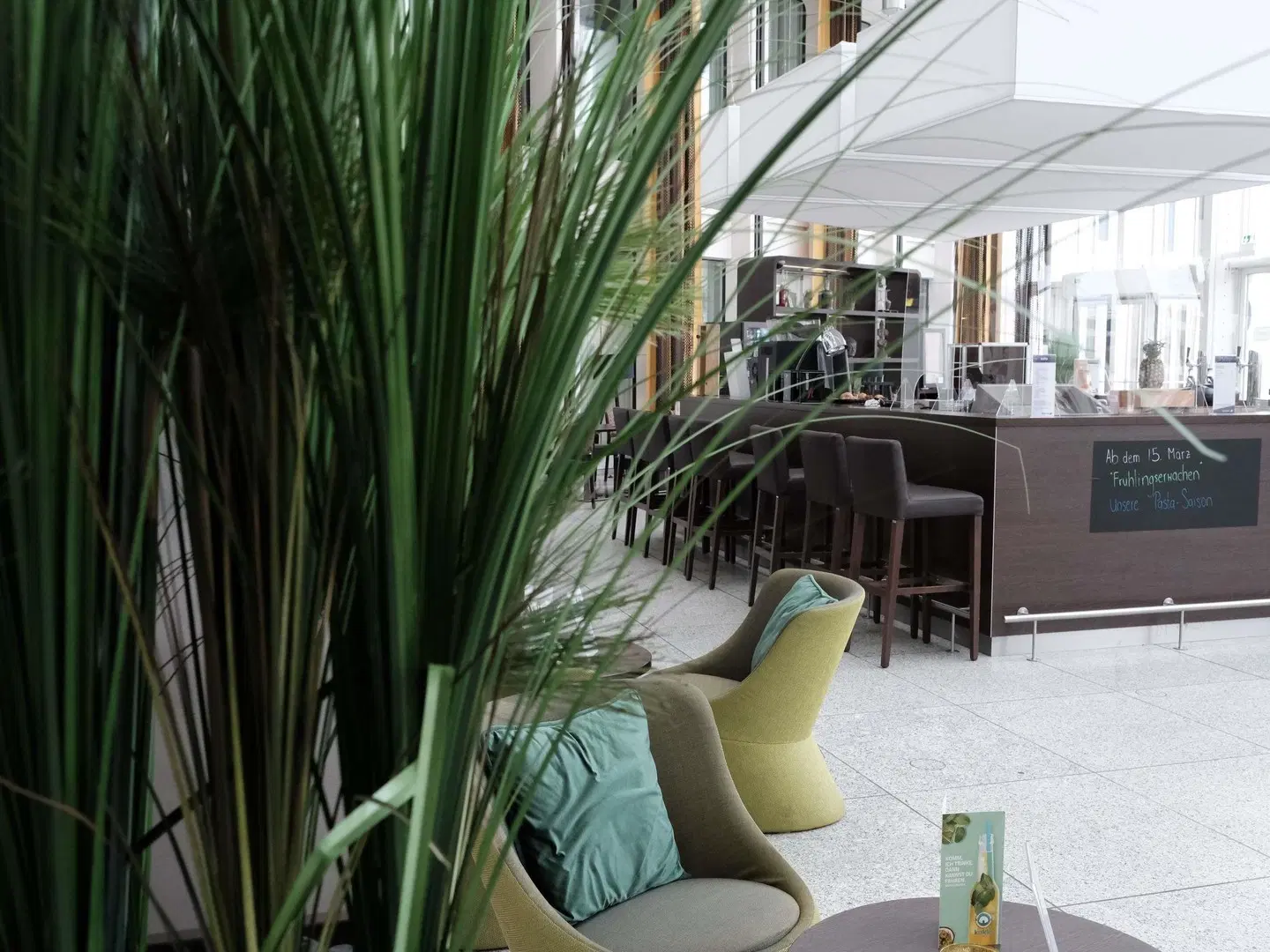 Webers · Das Hotel im Ruhrturm Terrasse