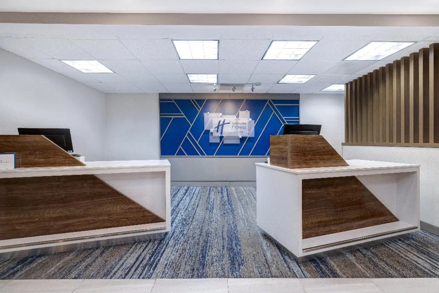 Holiday Inn Express & Suites Moab by IHG LOUNGE_LOBBY