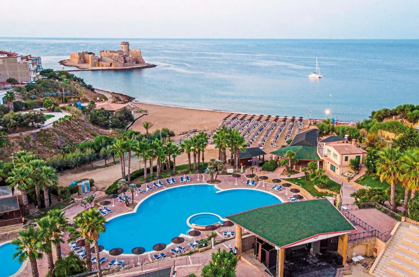 TH Le Castella Baia degli Dei OUTDOOR_POOL