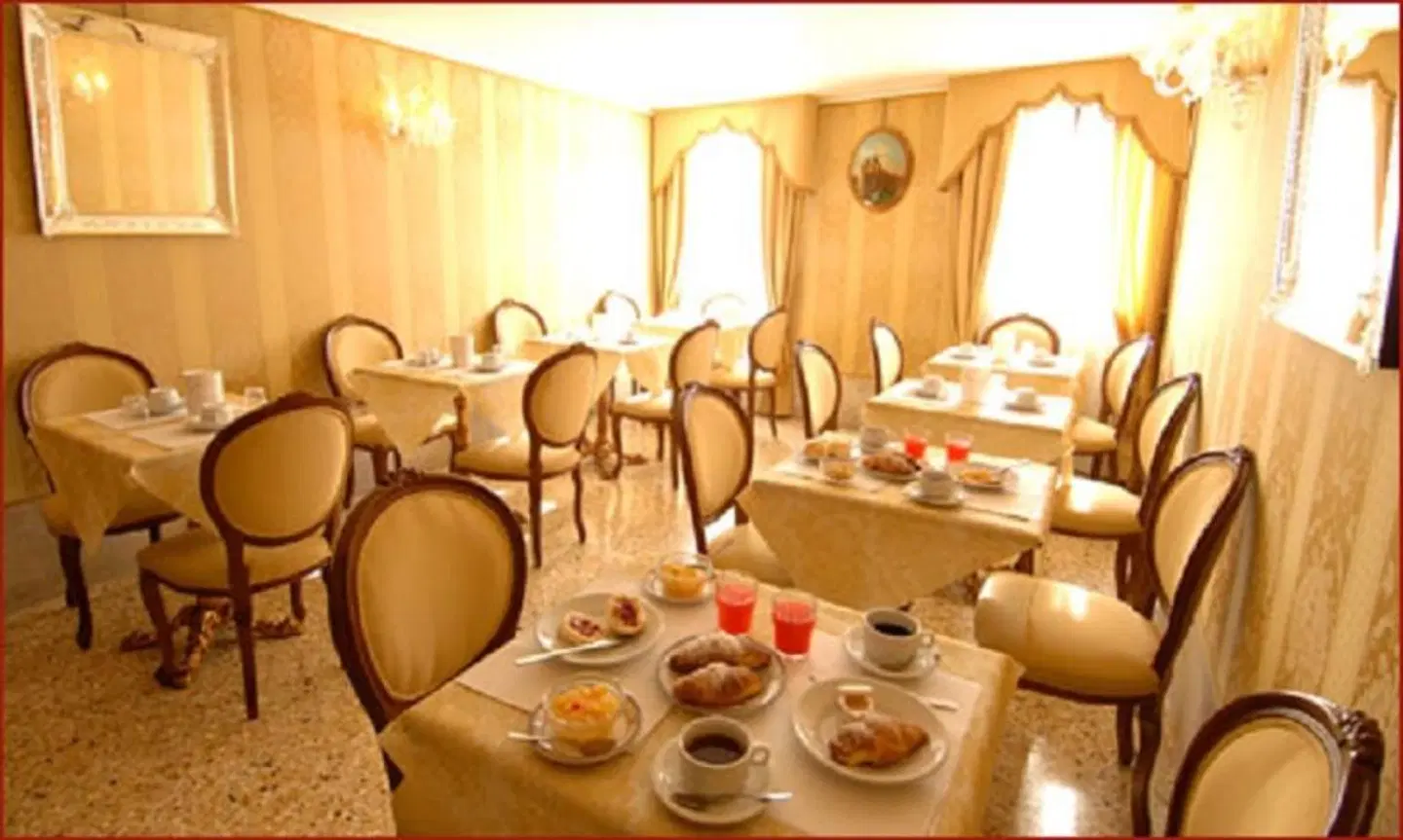 Hotel Canal Restaurant
