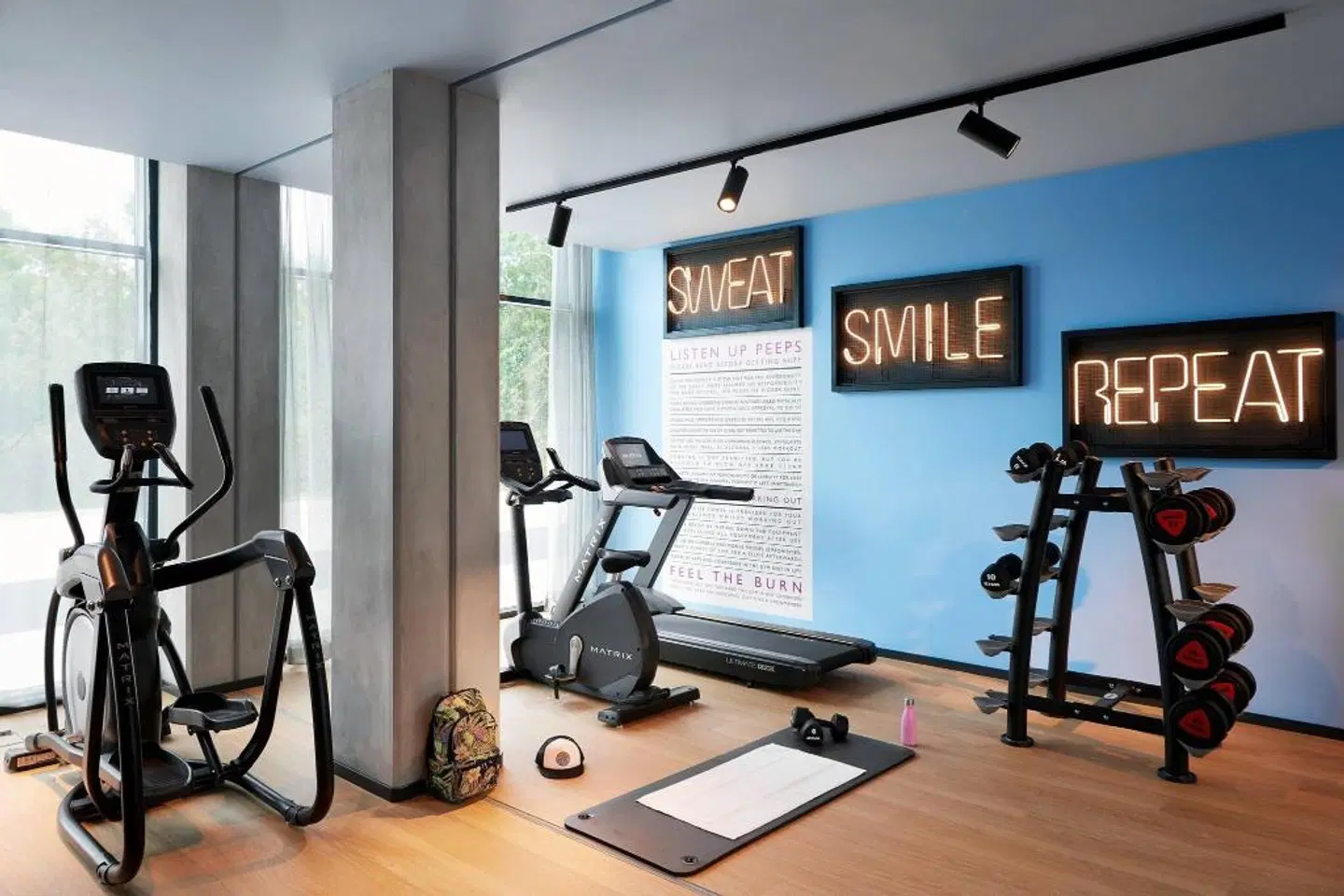 Moxy Sophia Antipolis SPORTS_AND_LEISURE