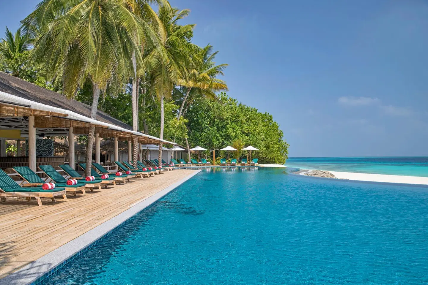 NH Collection Maldives Reethi Resort OUTDOOR_POOL