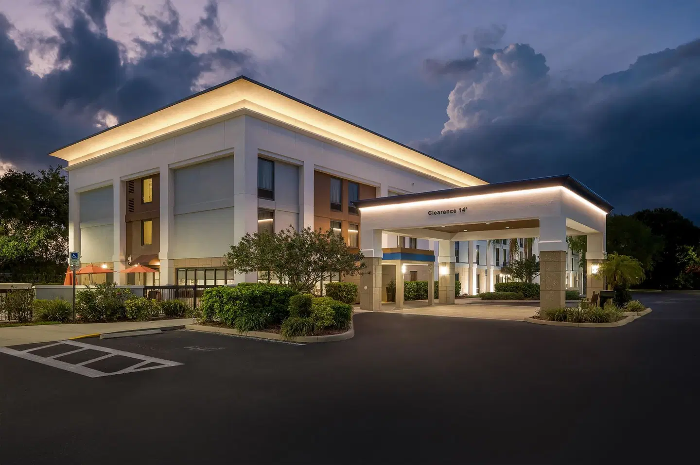 Hampton Inn Naples-I-75 EXTERIOR
