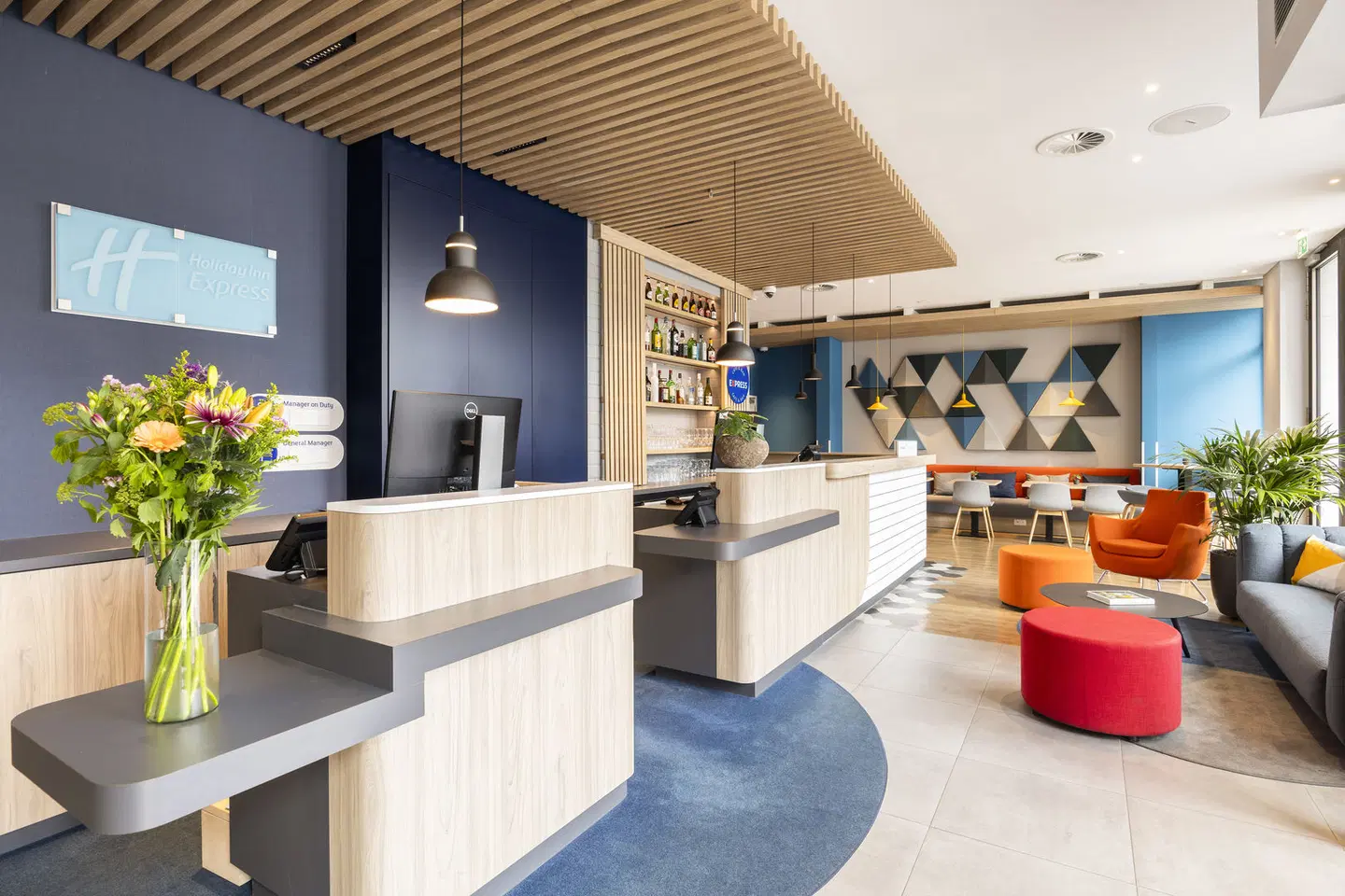 Holiday Inn Express Antwerp - City Centre by IHG LOUNGE_LOBBY