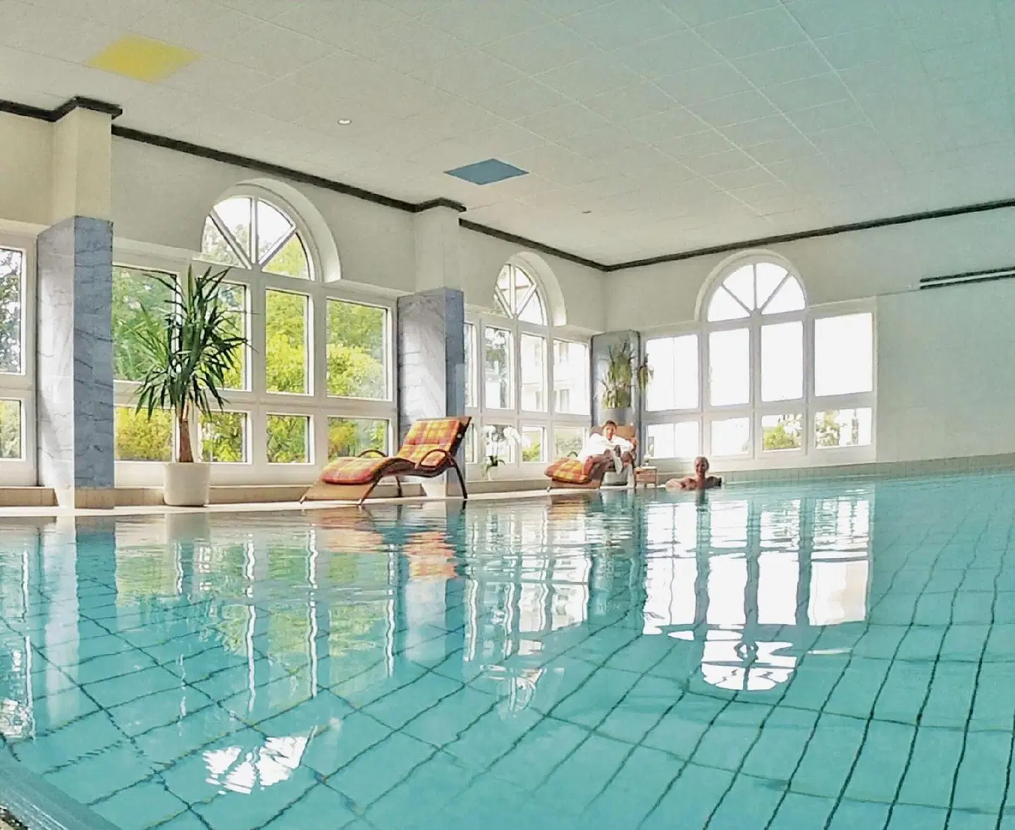 Sonnengarten Hallenbad