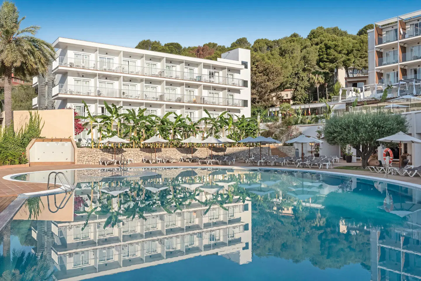 Valentin Grand Park Suite Hotel OUTDOOR_POOL