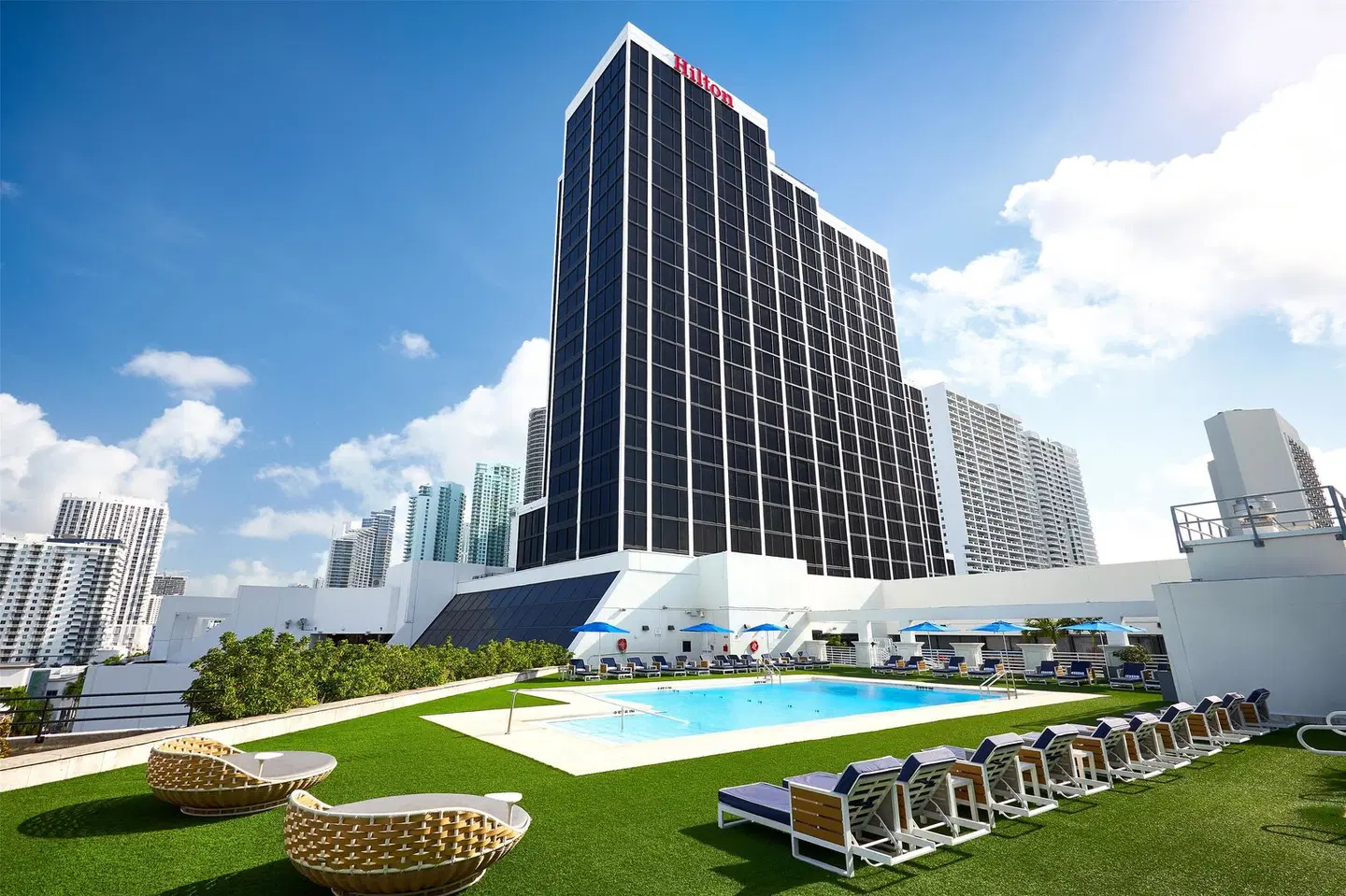 Hilton Miami Downtown EXTERIOR