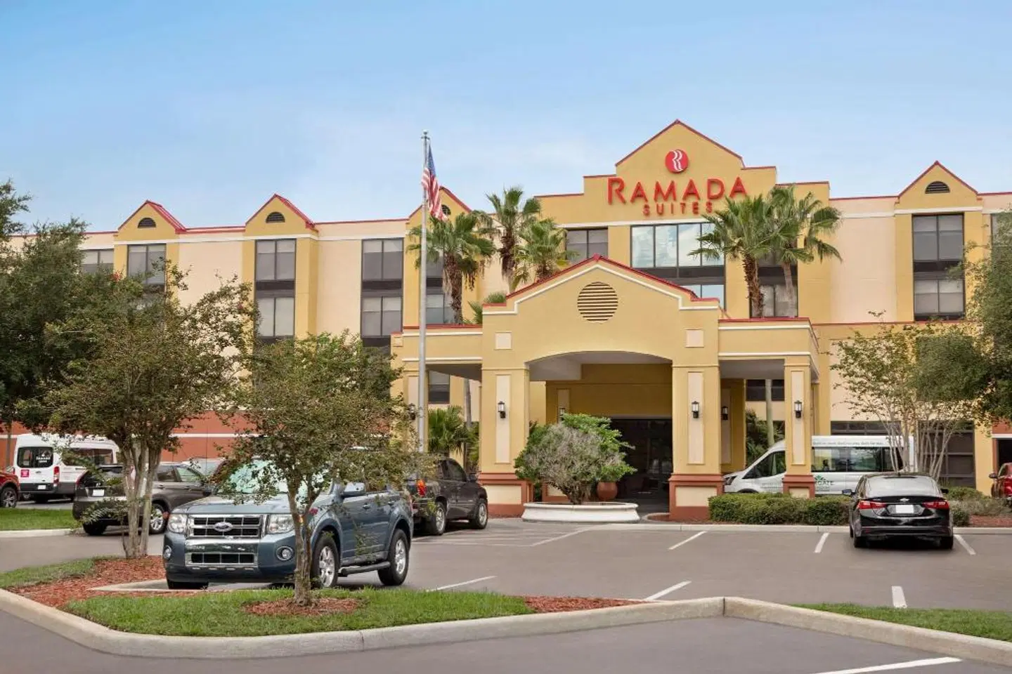 Ramada by Wyndham Suites Orlando Airport EXTERIOR