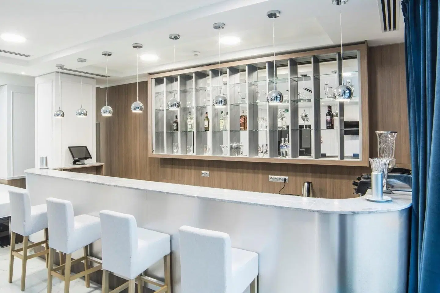 Hotel Urbi Bar