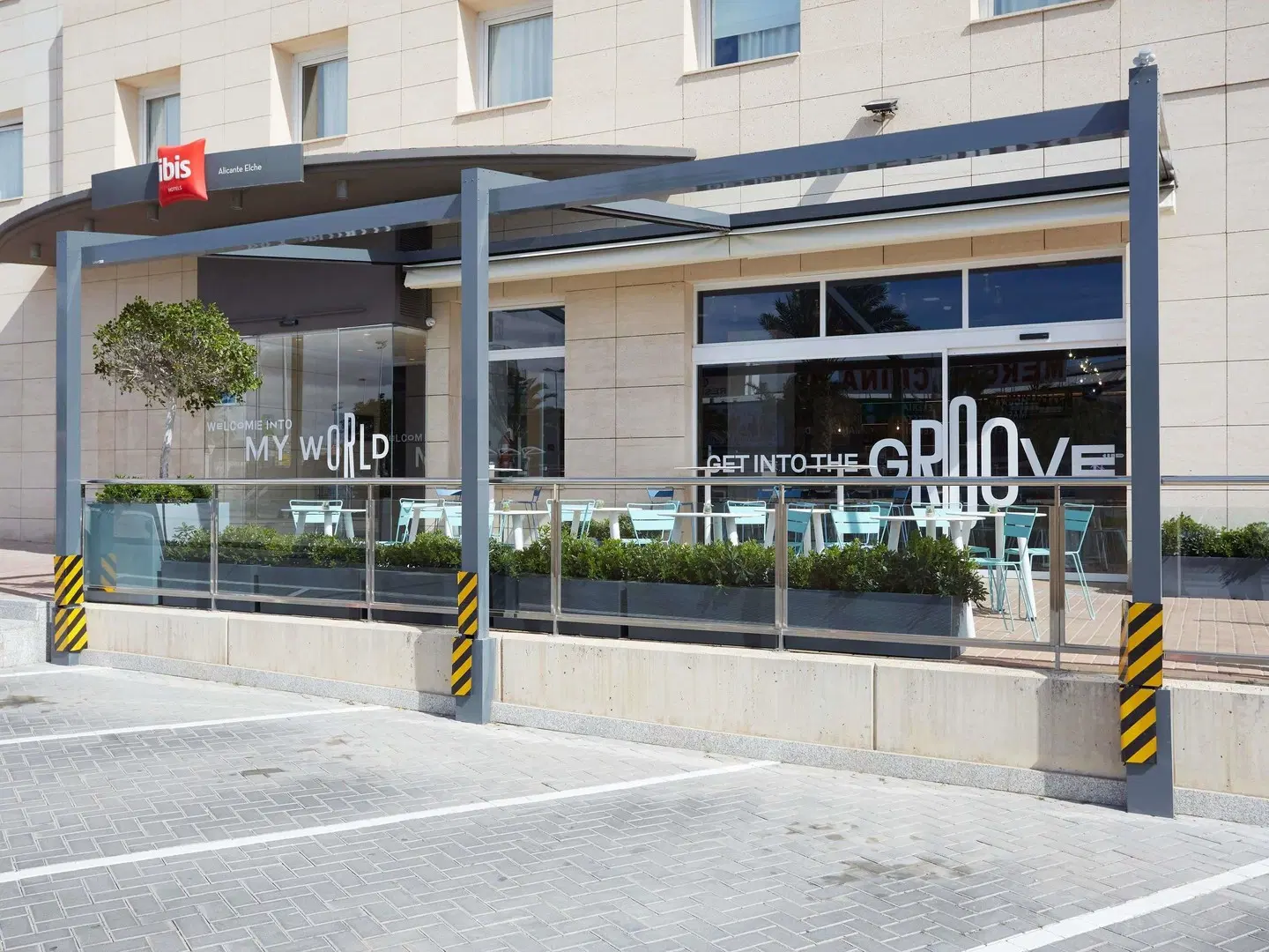 ibis Elche EXTERIOR