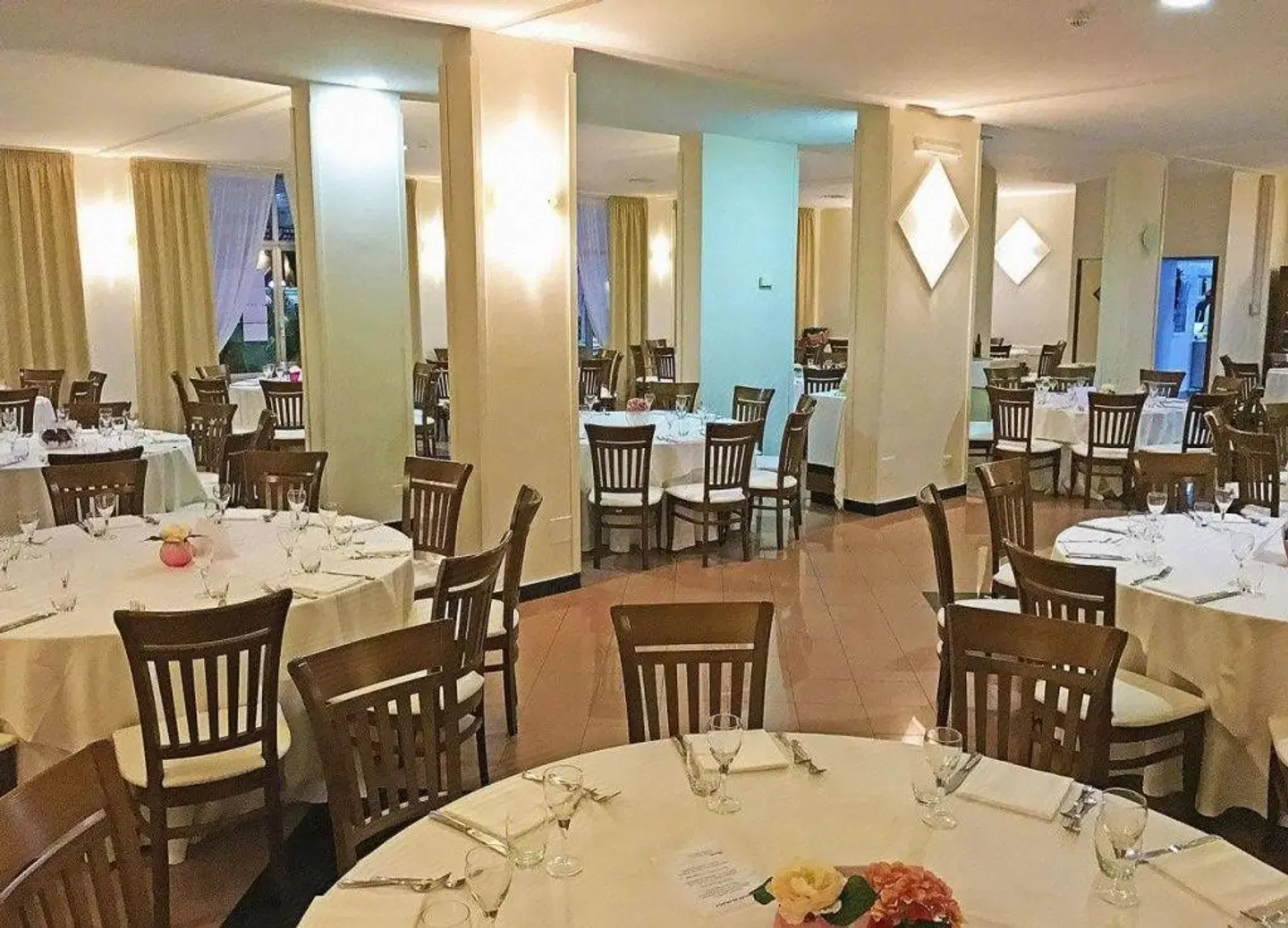 River Palace Restaurant