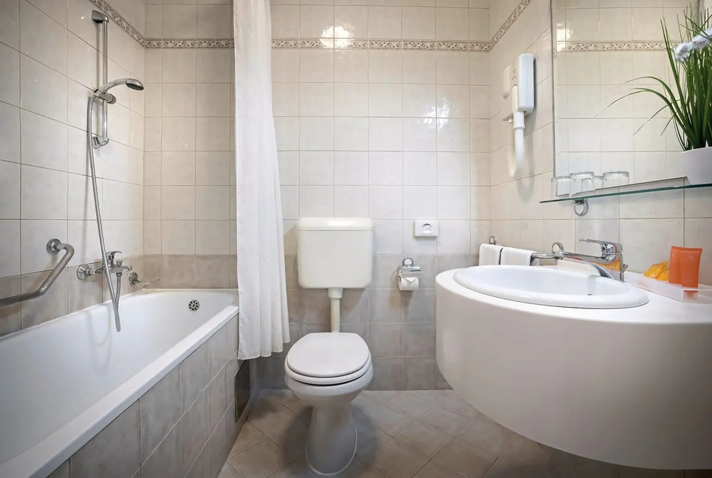 Rubin Hotel Badezimmer