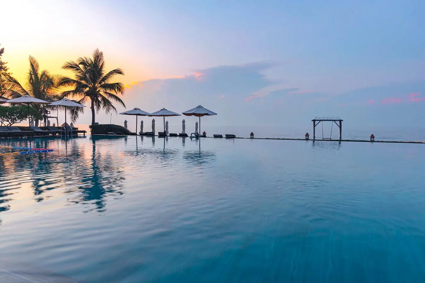 Seahorse Resort & Spa OUTDOOR_POOL
