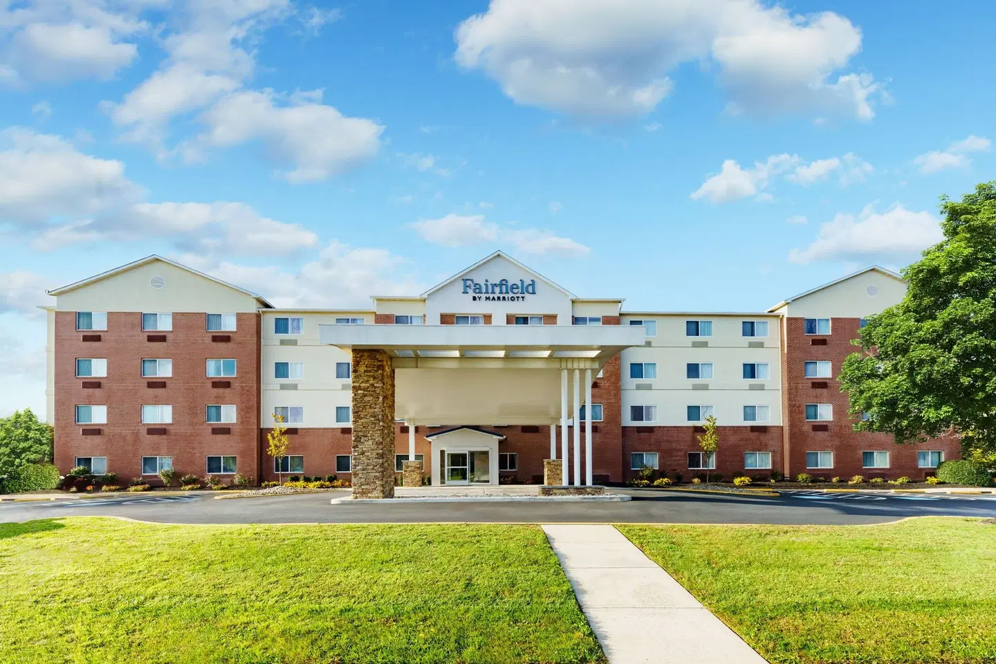 Fairfield Inn by Marriott Philadelphia Airport EXTERIOR