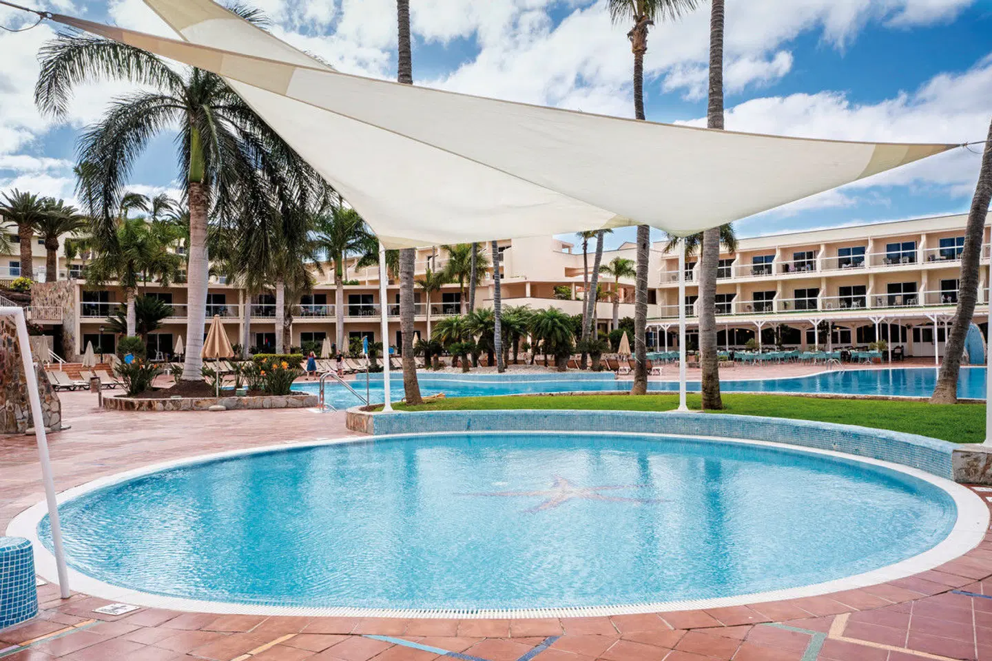 Club Hotel Drago Park by Pierre & Vacances Hallenbad