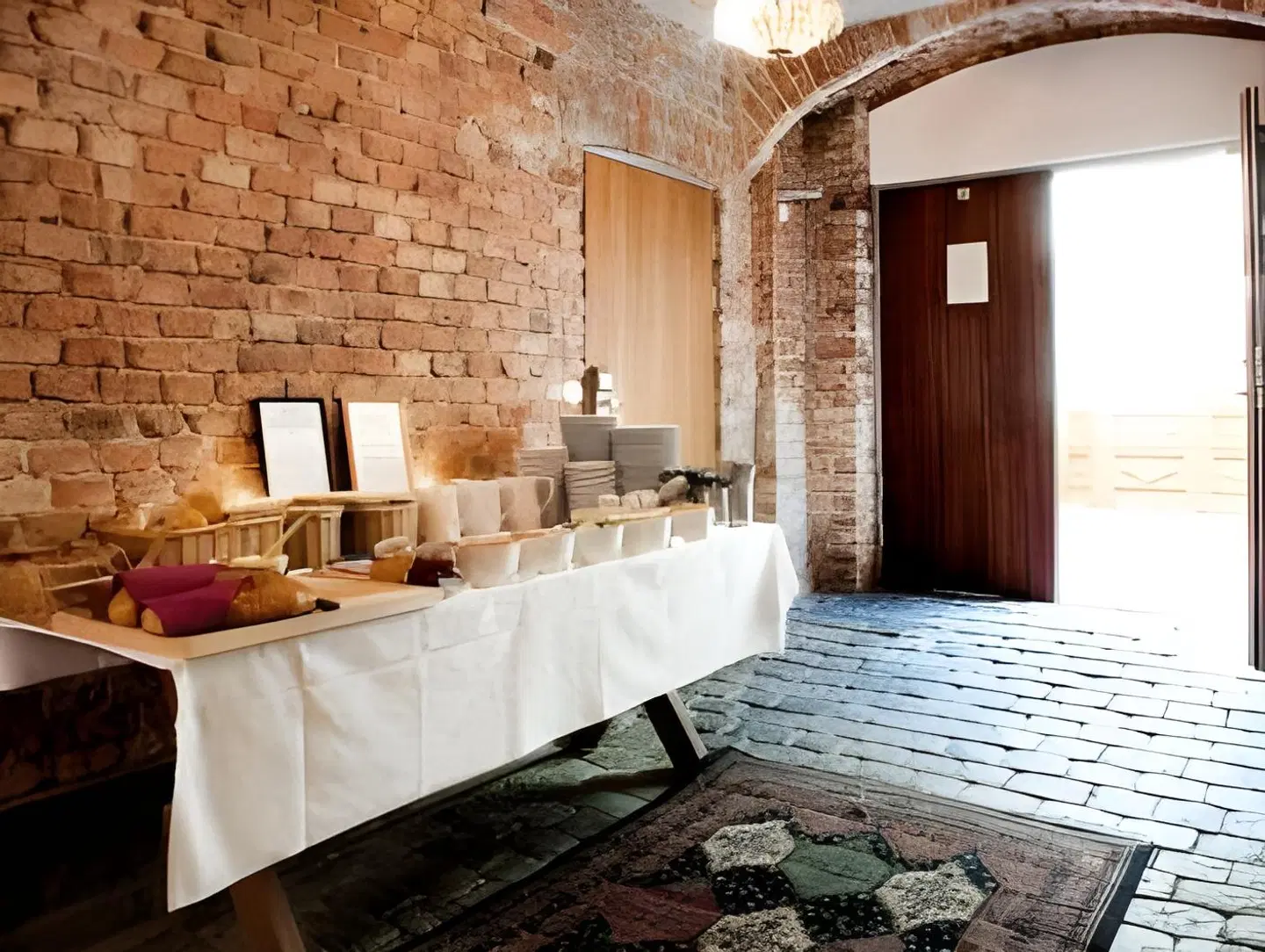 Rex Petit ROOM_EXAMPLE