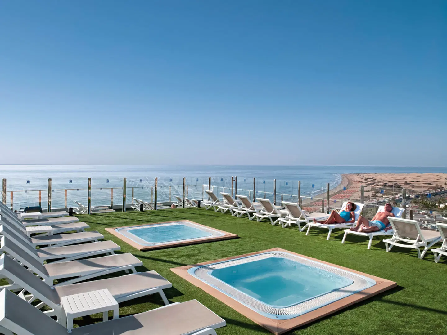 HL Suitehotel Playa del Inglés OUTDOOR_POOL