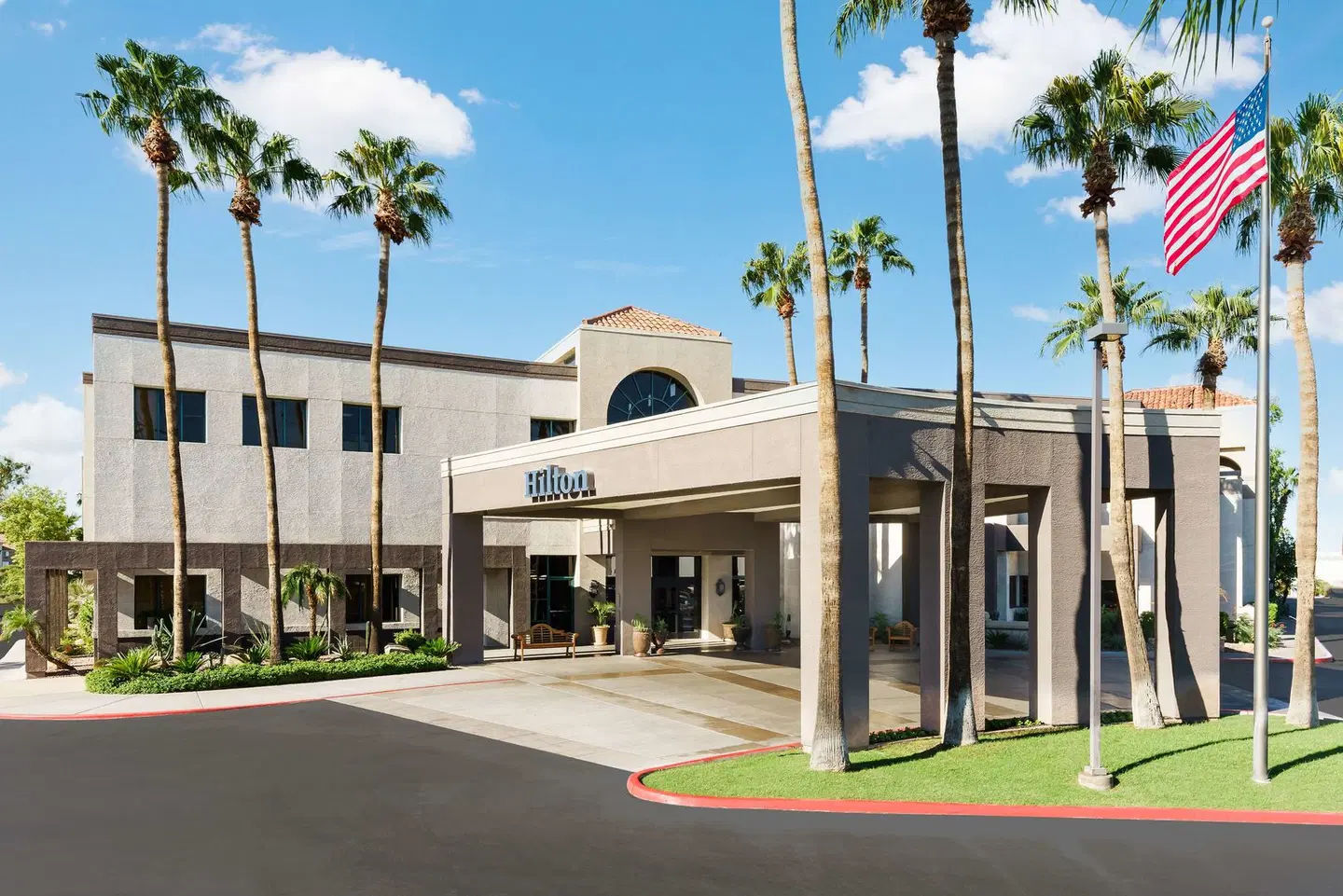 Hilton Phoenix Airport EXTERIOR