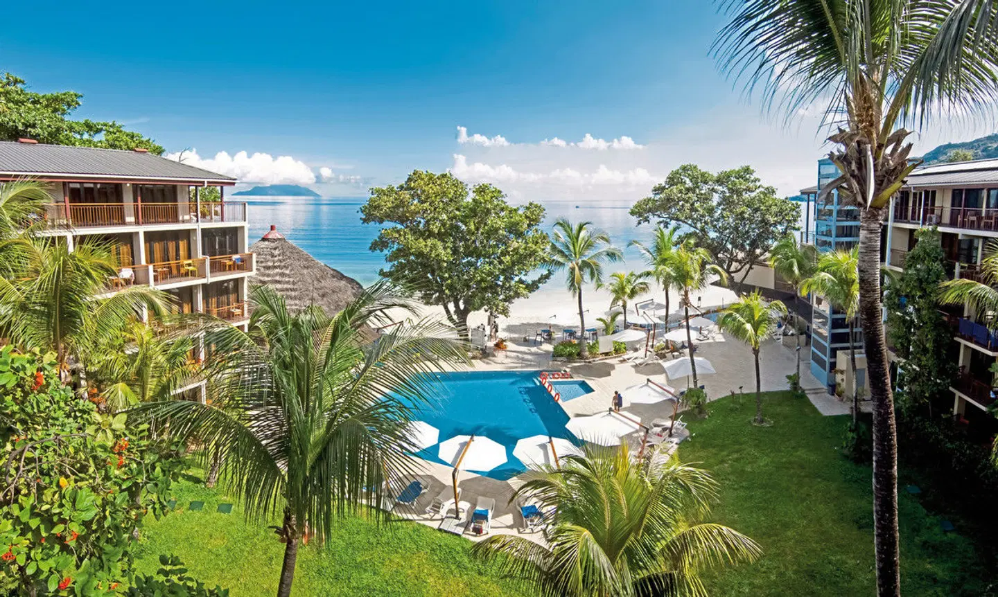 Coral Strand Smart Choice Hotel EXTERIOR