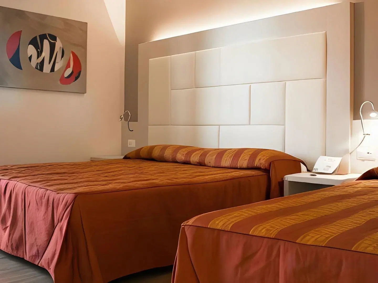 Alexander ROOM_EXAMPLE