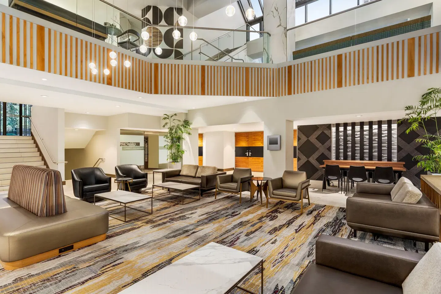 Crowne Plaza Seattle Downtown Area by IHG LOUNGE_LOBBY