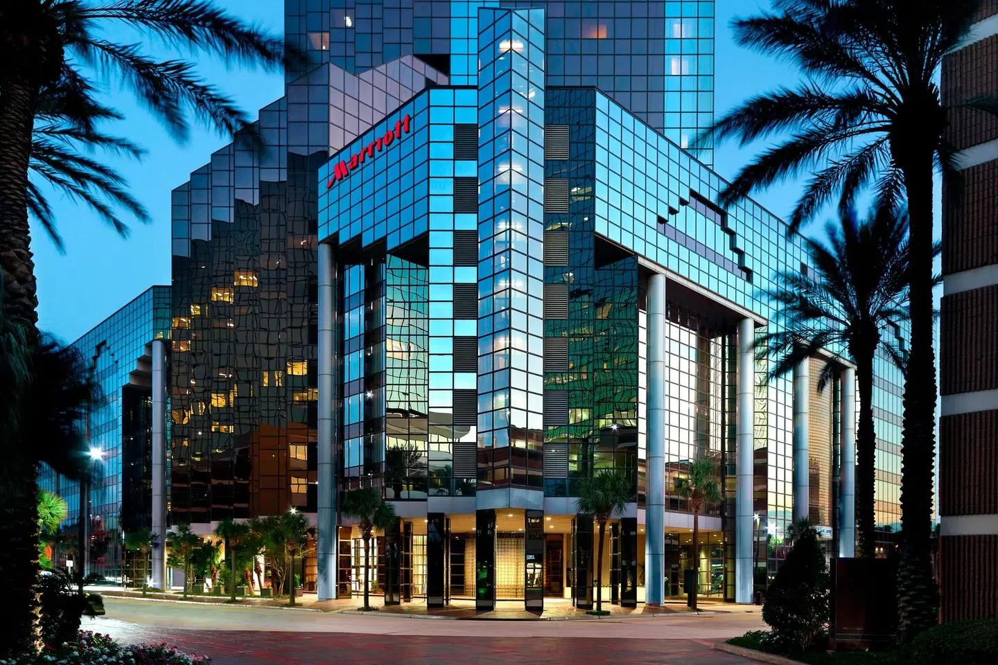 New Orleans Marriott Metairie at Lakeway EXTERIOR