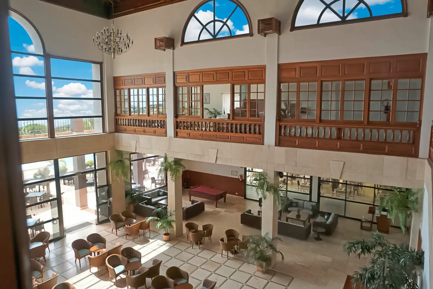 Las Olas LOUNGE_LOBBY