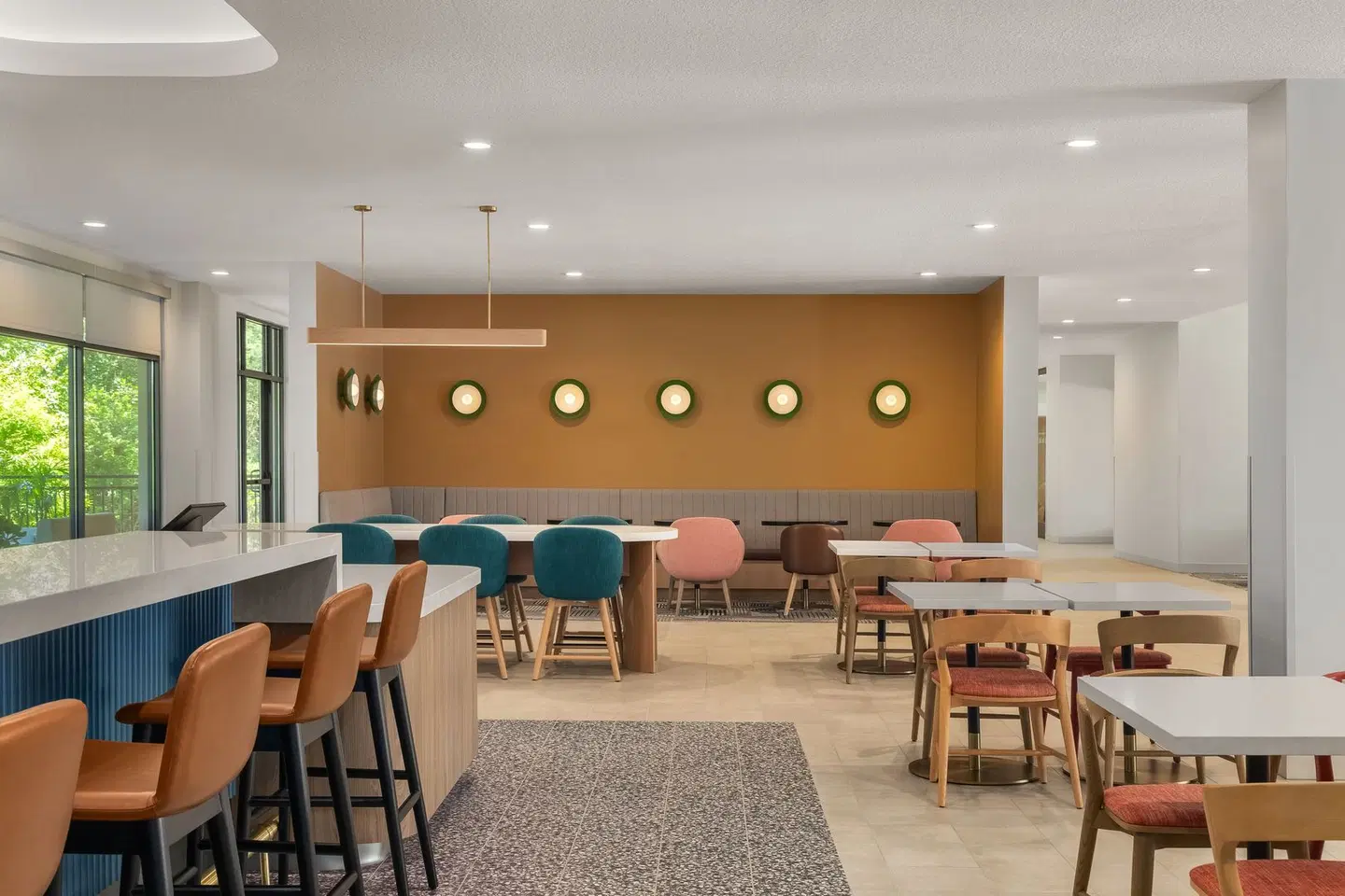 EVEN Hotel Orlando International Airport by IHG Bar