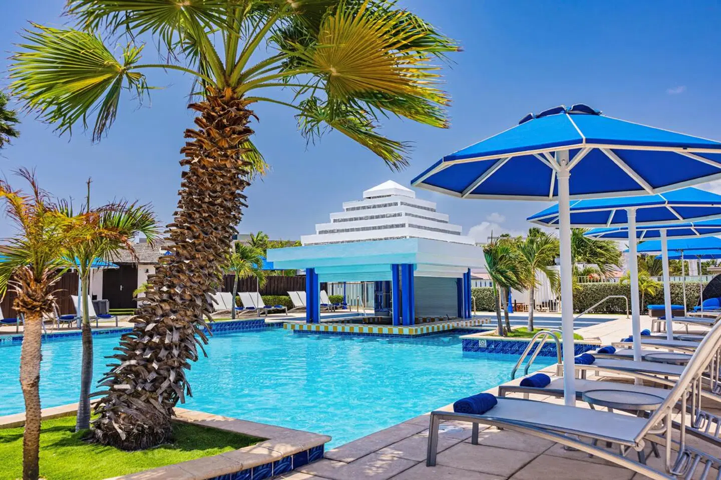 TRYP by Wyndham Aruba OUTDOOR_POOL