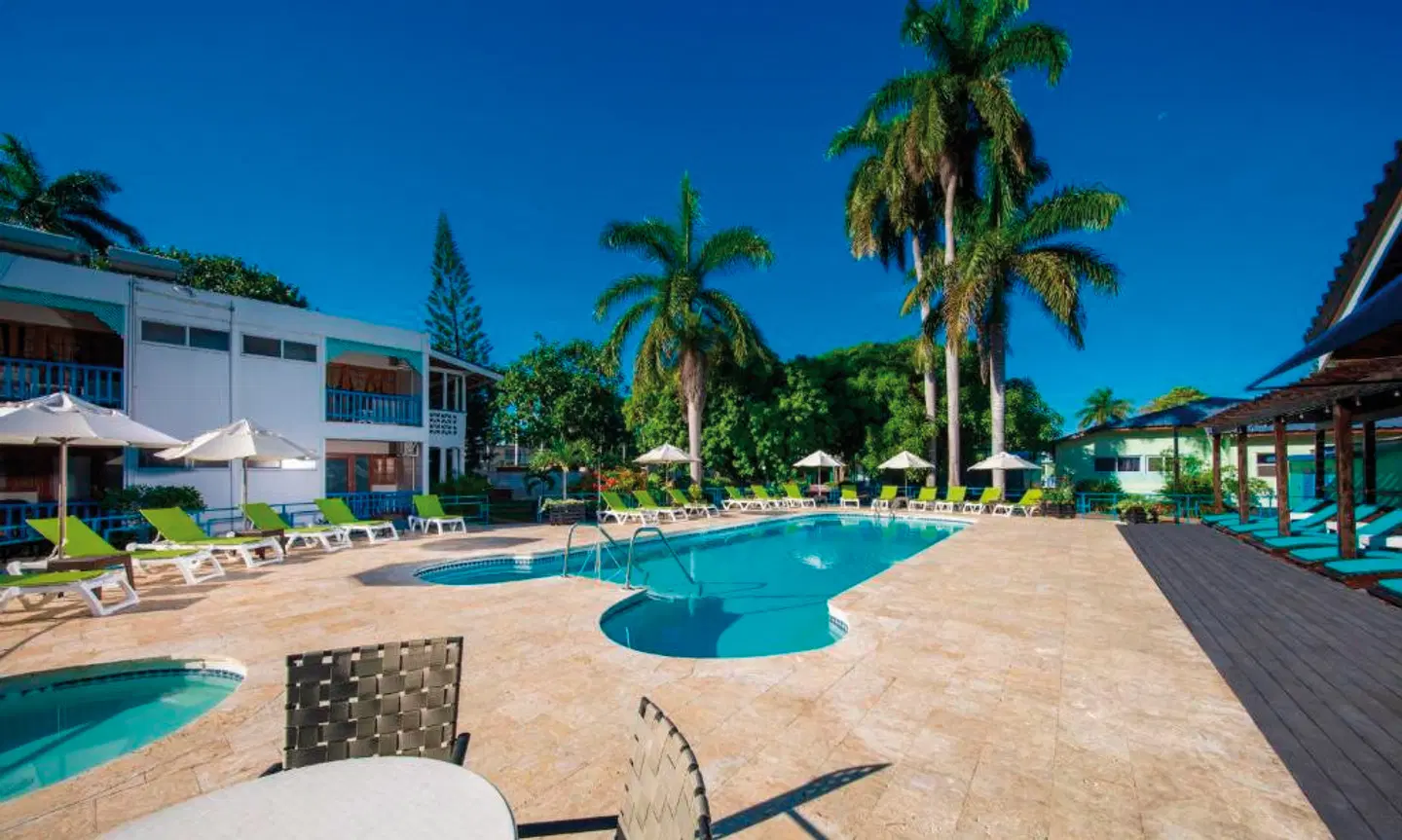 Toby's Resort OUTDOOR_POOL