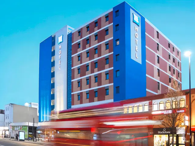 ibis budget London Whitechapel - inklusive NFL London Game Ticket EXTERIOR