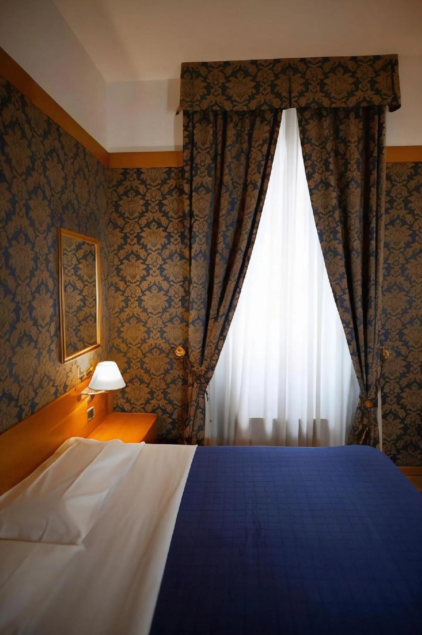 Andreotti ROOM_EXAMPLE
