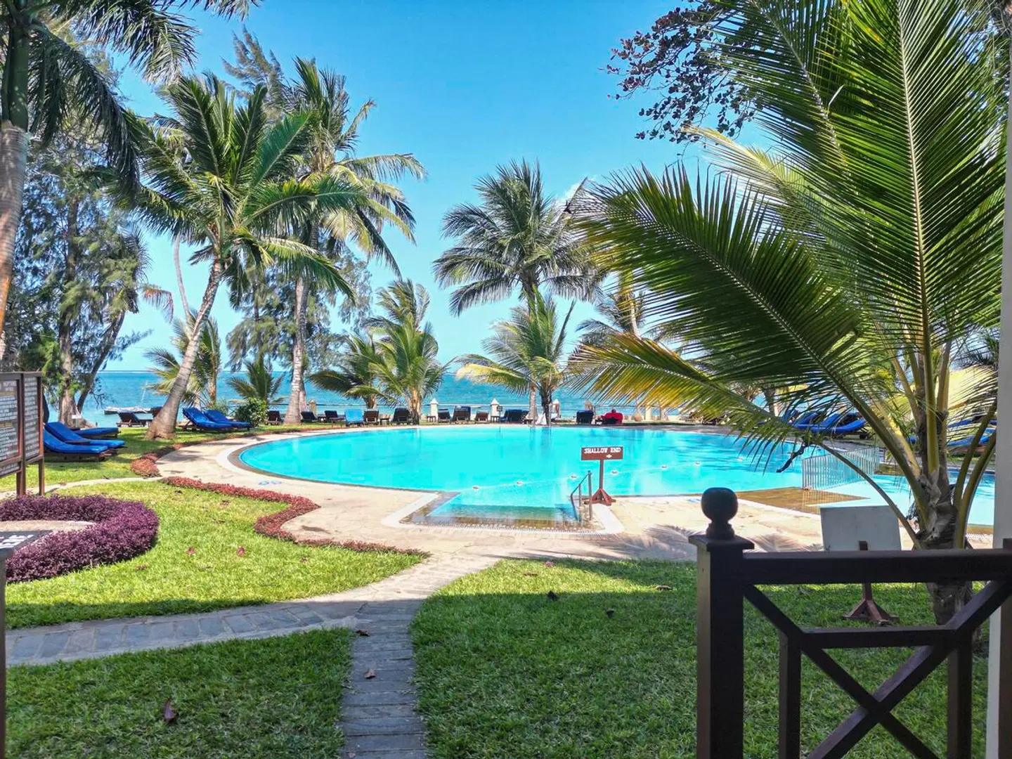Neptune Beach Resort OUTDOOR_POOL