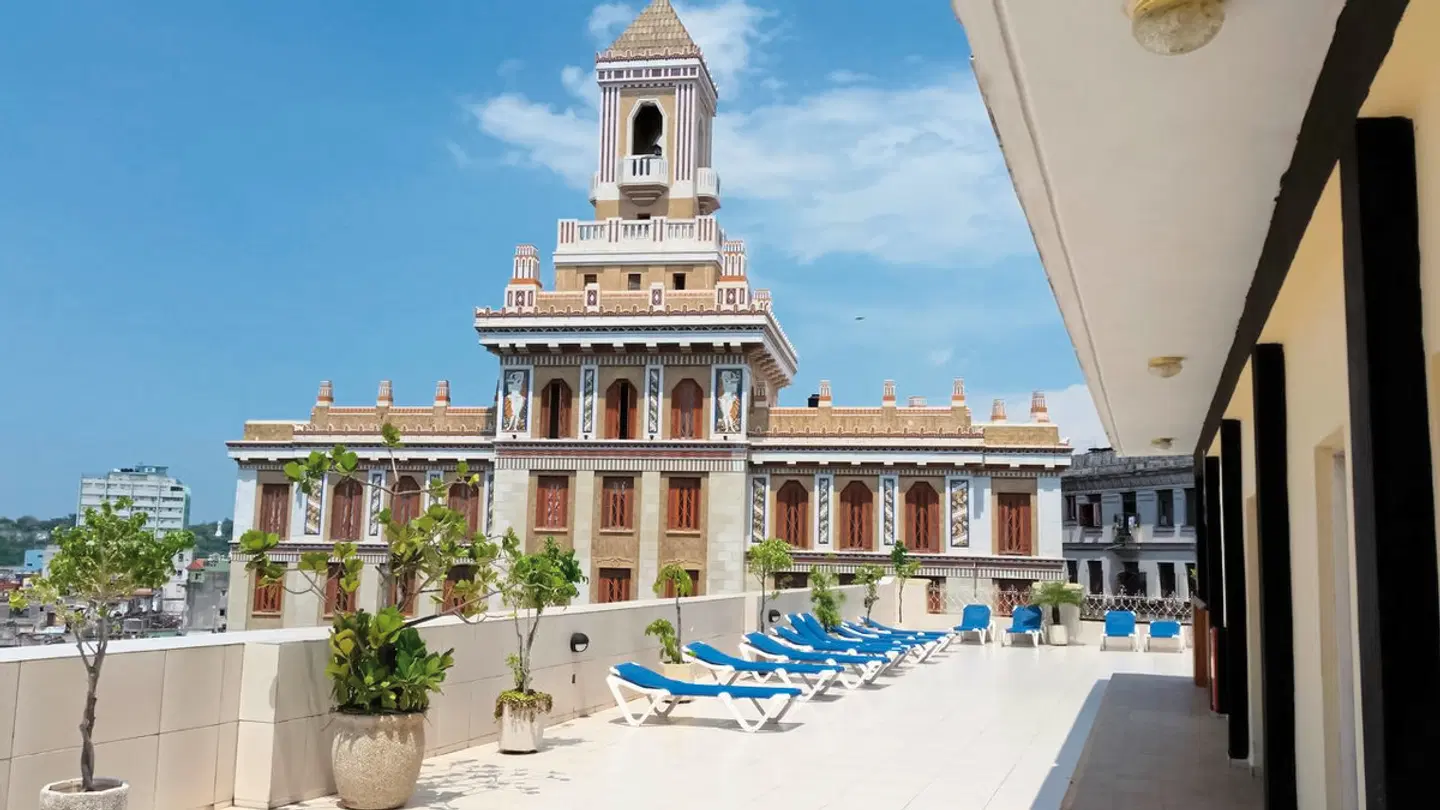 Plaza EXTERIOR